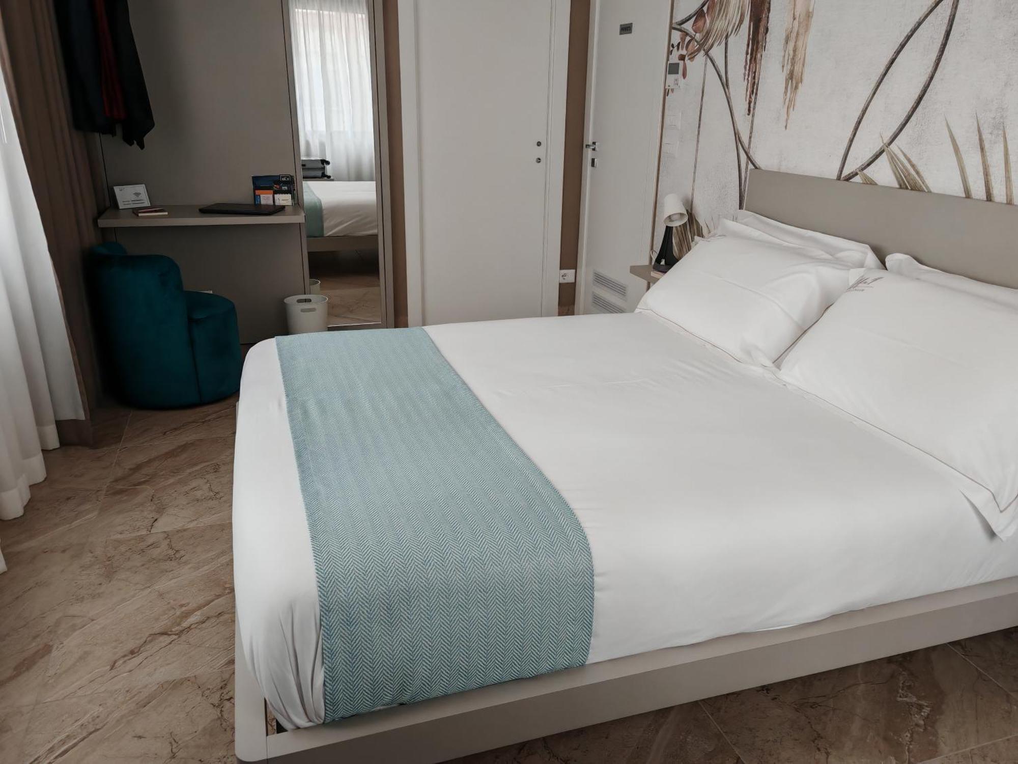 Effe4 Lovely Room Bari Exterior foto