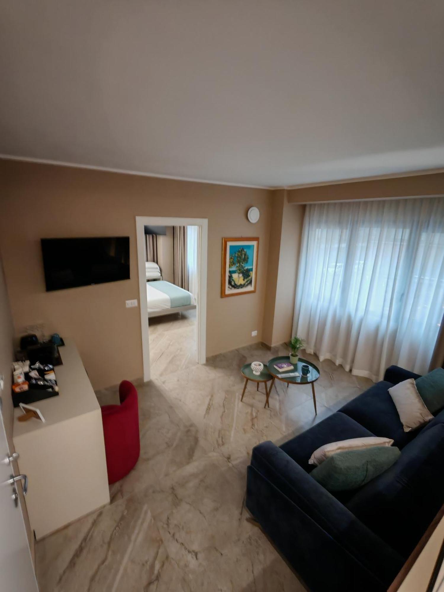 Effe4 Lovely Room Bari Zimmer foto